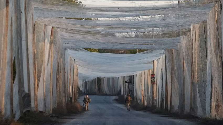 Антидронові сітки не витримали першого снігу та обвалилися