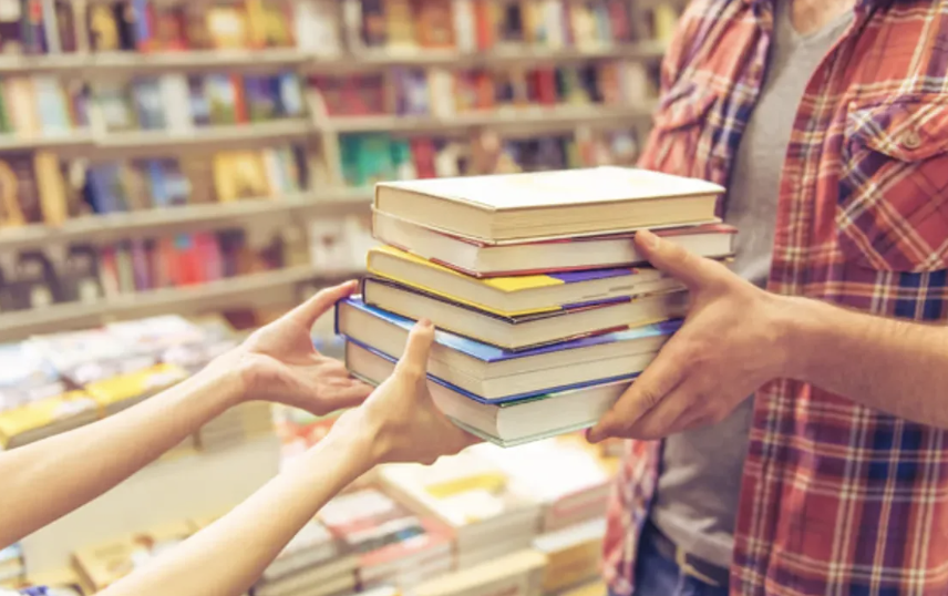 Видавці з Росії продовжують отримувати прибуток на українському книжковому ринку: результати дослідження