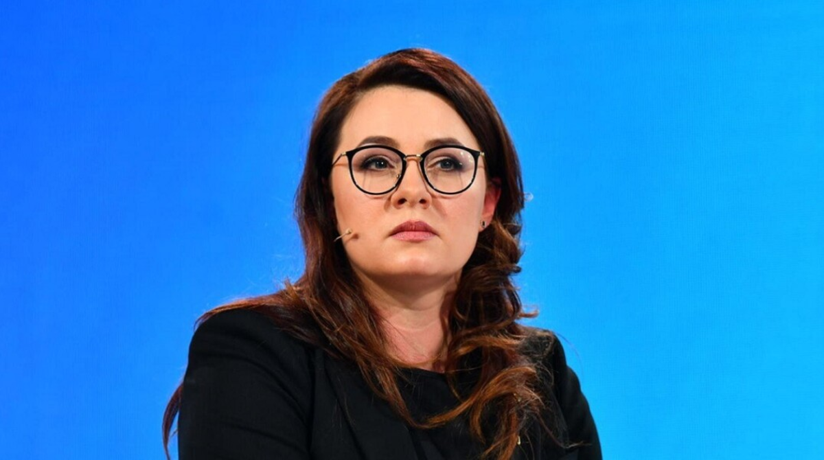 В Україні можуть затримувати виплати зарплат та пенсій