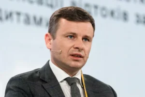 “Я не розумію, чому ми досі забезпечуємо в складчину військовослужбовців,” – міністр фінансів